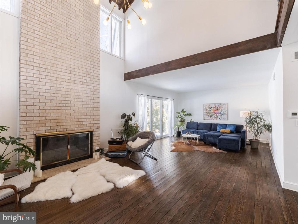 919 LABURNUM LN, Wyncote, PA 19095