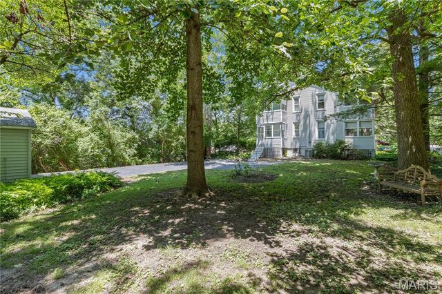 502 Carson Road, St Louis, MO 63135