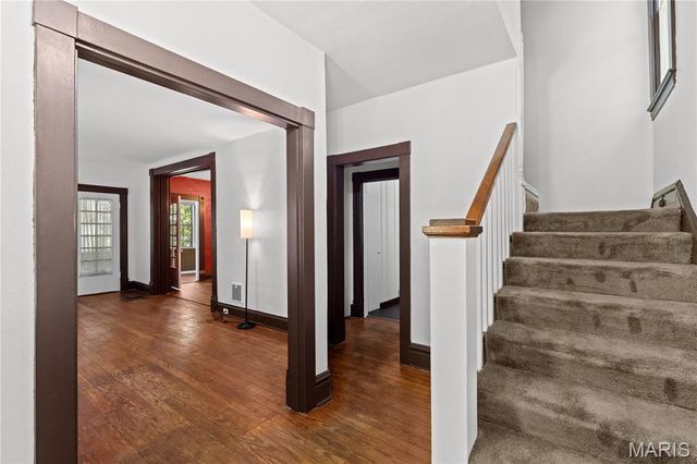 502 Carson Road, St Louis, MO 63135