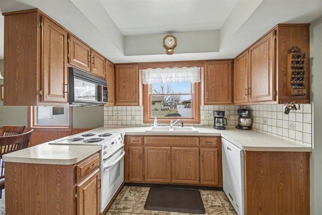 4700 Bonnie Avenue, Grand Rapids, MI 49508