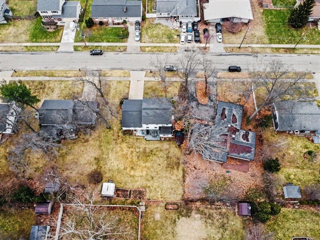 4700 Bonnie Avenue, Grand Rapids, MI 49508