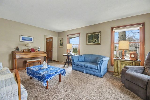 4700 Bonnie Avenue, Grand Rapids, MI 49508