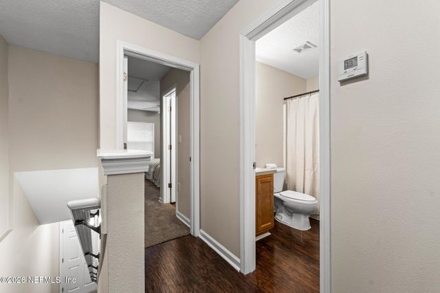 8446 MCGIRTS VILLAGE Lane, Jacksonville, FL 32210