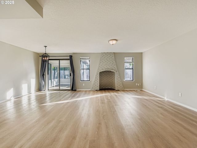 11268 Sw CHANTILLY, Wilsonville, OR 97070