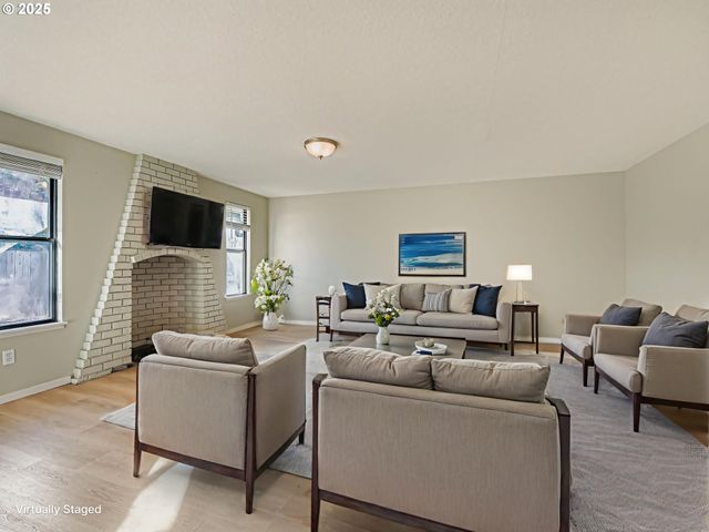 11268 Sw CHANTILLY, Wilsonville, OR 97070