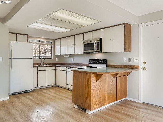 11268 Sw CHANTILLY, Wilsonville, OR 97070