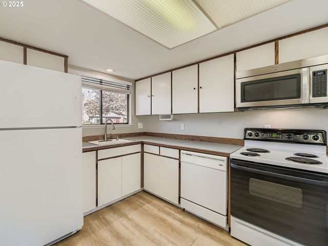 11268 Sw CHANTILLY, Wilsonville, OR 97070