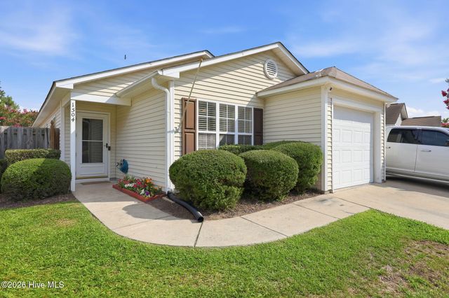 1504 Westpointe Drive, Greenville, NC 27834