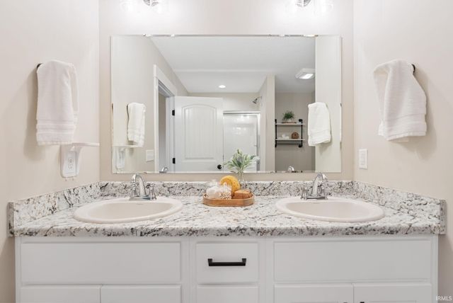 14981 Leo Creek Boulevard, Leo, IN 46765