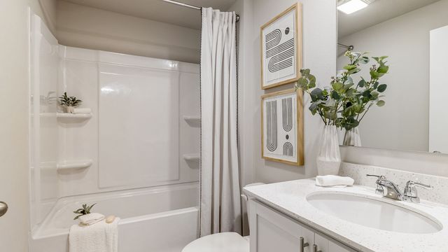 4717 173rd Street, Urbandale, IA 50322