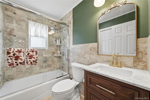 27 Polo Road, Massapequa, NY 11758