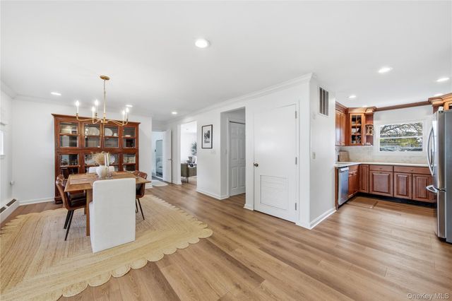 27 Polo Road, Massapequa, NY 11758