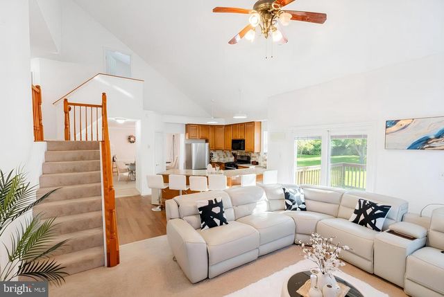 6197 OAKLAWN LN, Woodbridge, VA 22193