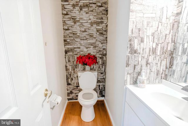 6197 OAKLAWN LN, Woodbridge, VA 22193