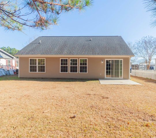 3793 Mayfield Dr., Conway, SC 29526