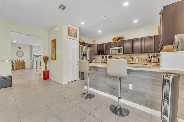 11477 SW 250th St, Homestead, FL 33032