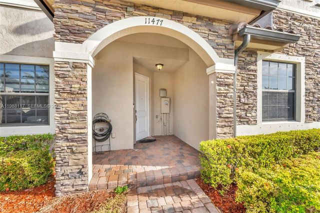 11477 SW 250th St, Homestead, FL 33032