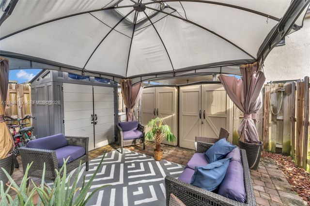 11477 SW 250th St, Homestead, FL 33032