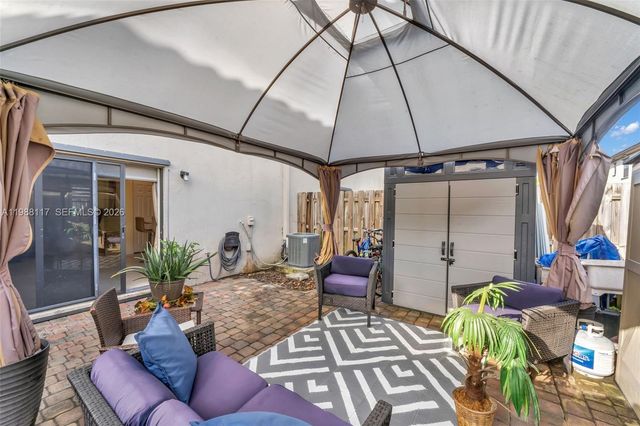 11477 SW 250th St, Homestead, FL 33032