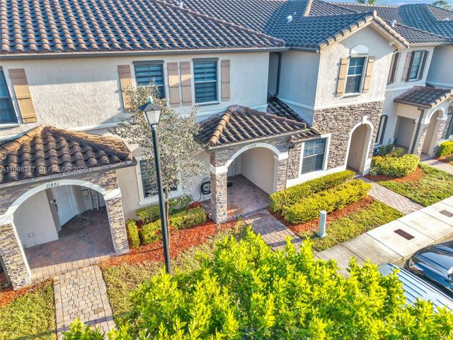 11477 SW 250th St, Homestead, FL 33032