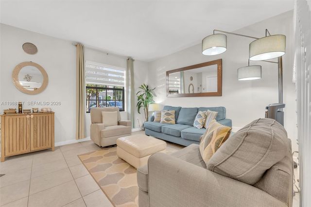 11477 SW 250th St, Homestead, FL 33032