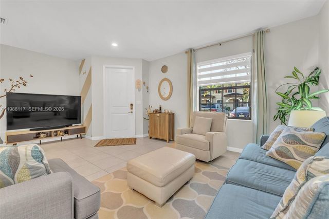 11477 SW 250th St, Homestead, FL 33032