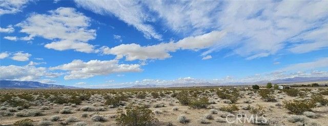 800 Donaldson Road, Lucerne Valley, CA 92356
