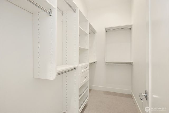 102 NE 44th Street, Seattle, WA 98105