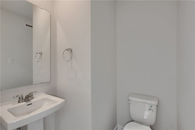 122 Scotland Ln, Harmony Boro, PA 16037