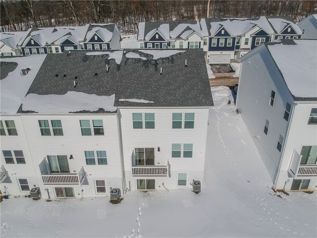 122 Scotland Ln, Harmony Boro, PA 16037