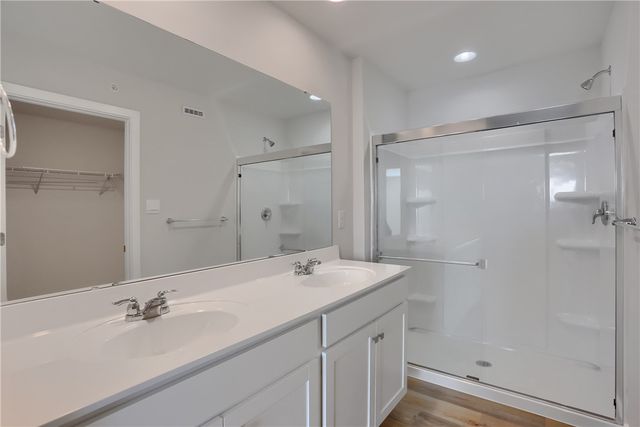 122 Scotland Ln, Harmony Boro, PA 16037