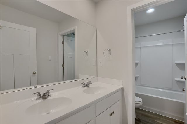 122 Scotland Ln, Harmony Boro, PA 16037