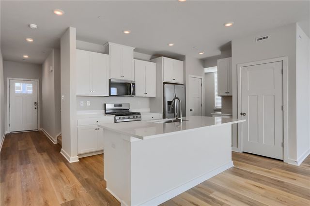 122 Scotland Ln, Harmony Boro, PA 16037