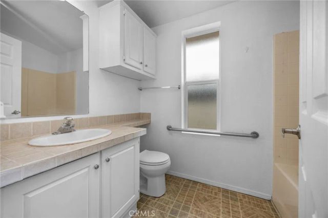 19127 Pioneer 76, Artesia, CA 90701