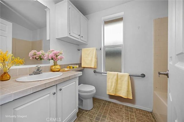 19127 Pioneer 76, Artesia, CA 90701