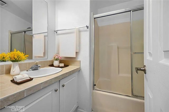 19127 Pioneer 76, Artesia, CA 90701