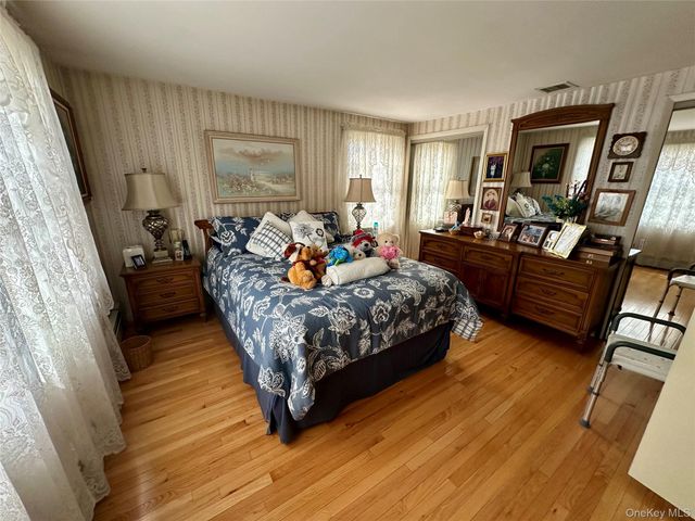 46 Wilmont Turn, Coram, NY 11727