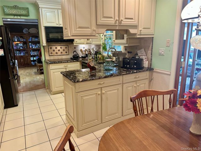 46 Wilmont Turn, Coram, NY 11727