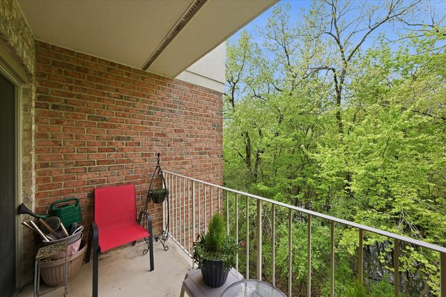 7841 W 157th Street 305, Orland Park, IL 60462