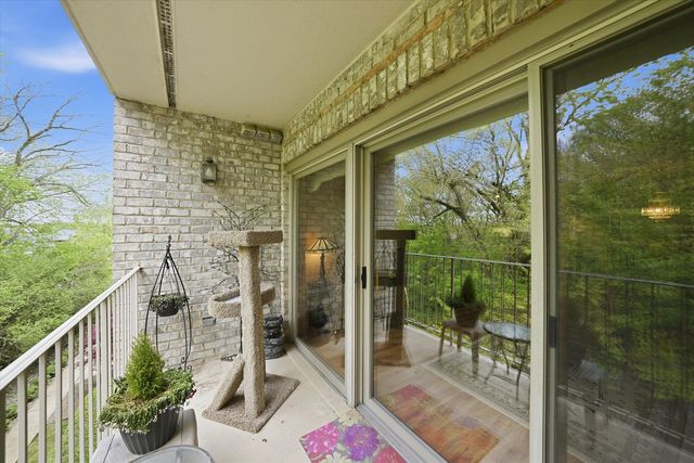 7841 W 157th Street 305, Orland Park, IL 60462