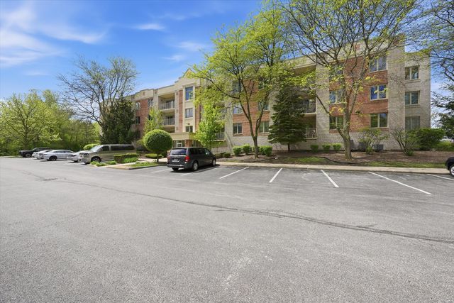 7841 W 157th Street 305, Orland Park, IL 60462