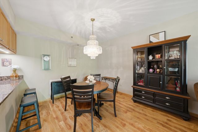 7841 W 157th Street 305, Orland Park, IL 60462