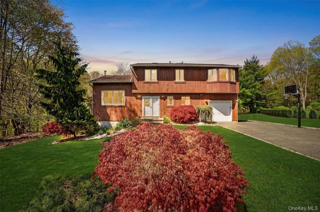 300 Chestnut Court, Yorktown Heights, NY 10598
