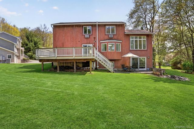300 Chestnut Court, Yorktown Heights, NY 10598