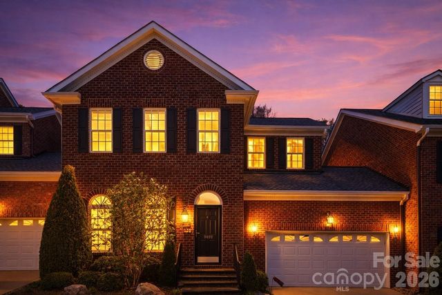 9423 Bonnie Briar Circle, Charlotte, NC 28277