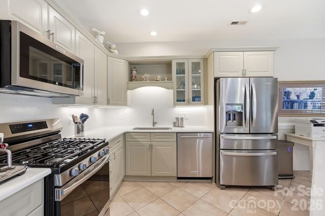 9423 Bonnie Briar Circle, Charlotte, NC 28277