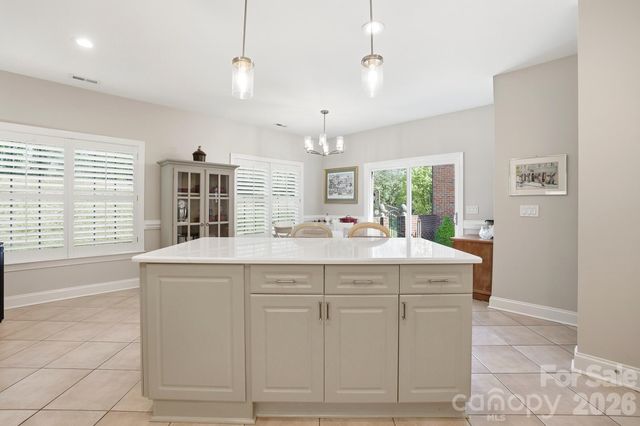 9423 Bonnie Briar Circle, Charlotte, NC 28277