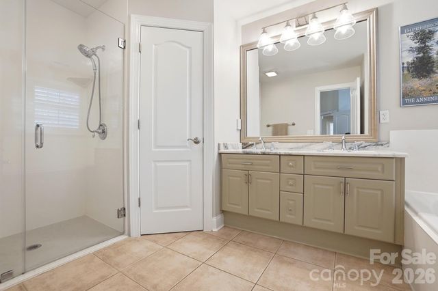 9423 Bonnie Briar Circle, Charlotte, NC 28277