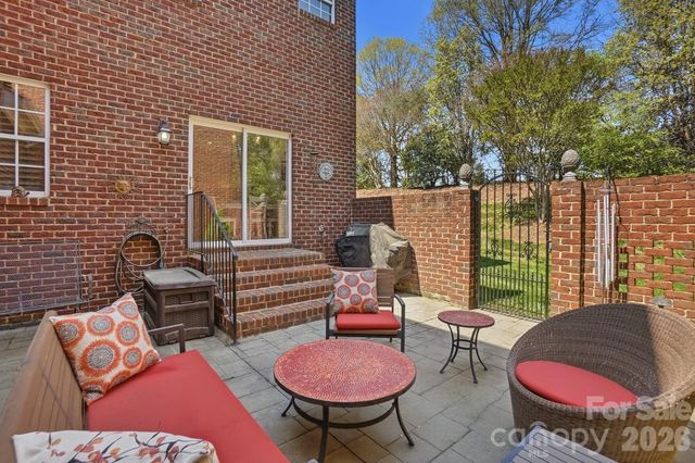 9423 Bonnie Briar Circle, Charlotte, NC 28277