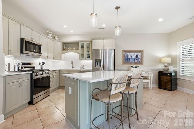 9423 Bonnie Briar Circle, Charlotte, NC 28277